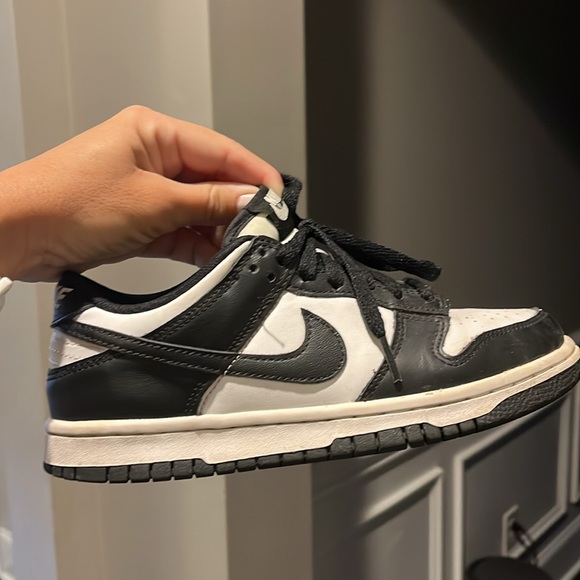 Nike Dunk Low Retro Black and White Panda - Picture 3 of 5